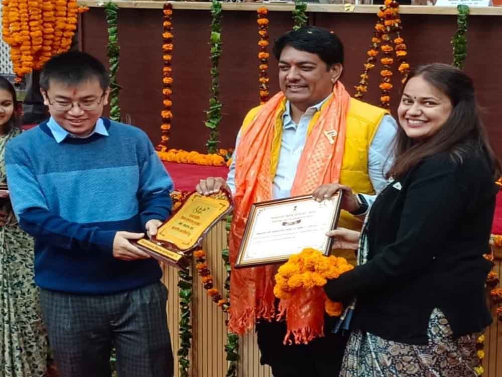 राजस्थान-बाड़मेर कलेक्टर टीना डाबी को मिला सम्मान, जयपुर में मंत्री अविनाश गहलोत ने सराहा 1 Rajasthan 09 1 1 1 राजस्थान-बाड़मेर कलेक्टर टीना डाबी को मिला सम्मान, जयपुर में मंत्री अविनाश गहलोत ने सराहा