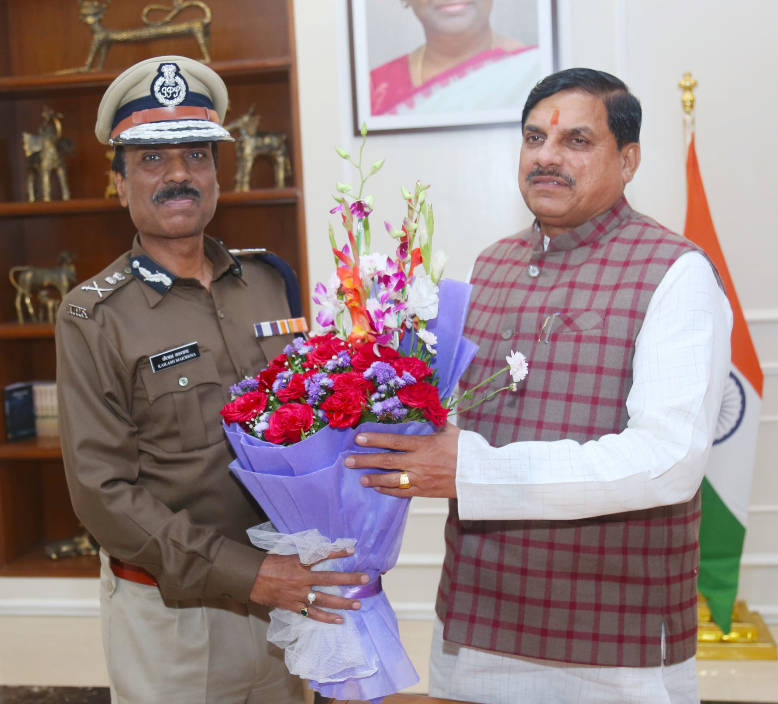मुख्यमंत्री डॉ. यादव से मिले नवनियुक्त पुलिस महानिदेशक श्री मकवाना 1 ajay mohan scaled मुख्यमंत्री डॉ. यादव से मिले नवनियुक्त पुलिस महानिदेशक श्री मकवाना
