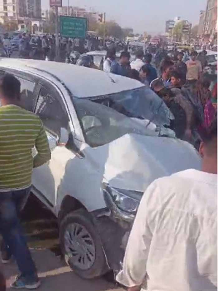 एनआरआई सर्किल के पास मुख्यमंत्री भजनलाल शर्मा के काफिले में एक गंभीर हादसा, 3 पुलिसकर्मी घायल, 3 अन्य घायल 1 bhajan1 एनआरआई सर्किल के पास मुख्यमंत्री भजनलाल शर्मा के काफिले में एक गंभीर हादसा, 3 पुलिसकर्मी घायल, 3 अन्य घायल