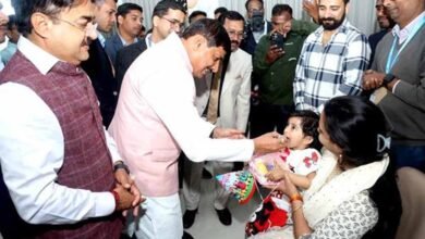 cm 5 मुख्यमंत्री ने बच्चों को पल्स पोलियो की दवा पिलाकर शुरू किया अभियान