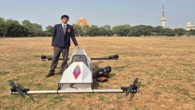 dron सिंधिया स्कूल फोर्ट के छात्र मेधांश त्रिवेदी ने मानव ड्रोन किया तैयार, चार किमी ऊंचाई तक जा सकता है
