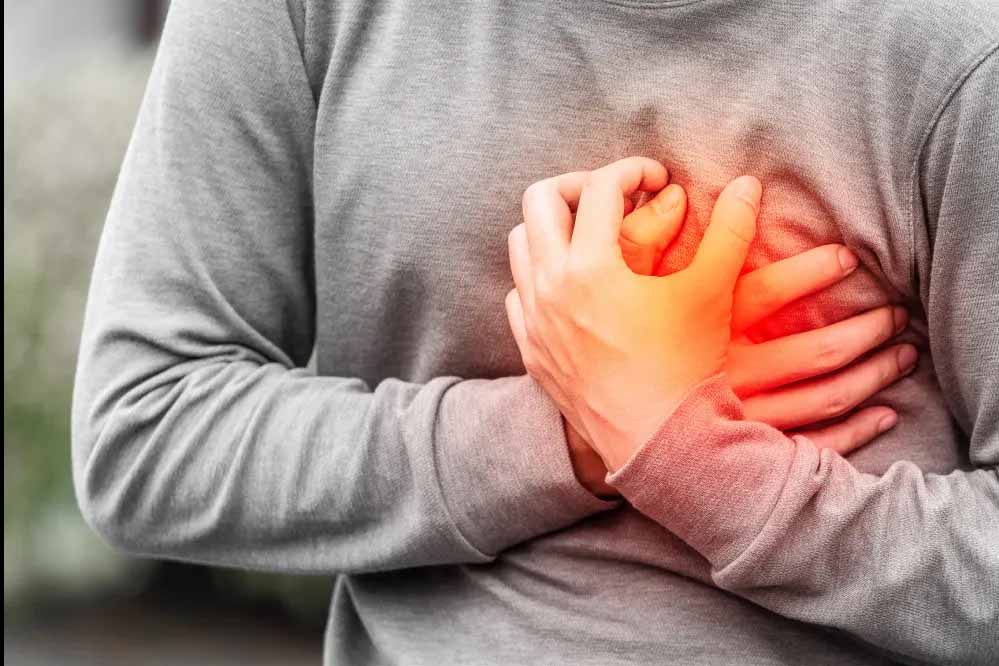 बांधवगढ़ टाइगर रिजर्व घूमने आए पर्यटक की हार्ट अटैक से मौत 1 heart attack132 1 बांधवगढ़ टाइगर रिजर्व घूमने आए पर्यटक की हार्ट अटैक से मौत