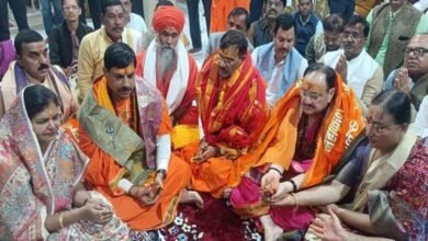 jpna केंद्रीय मंत्री श्री नड्डा और मुख्यमंत्री डॉ. यादव ने सपत्नीक श्रीमहाकालेश्वर भगवान के दर्शन किए