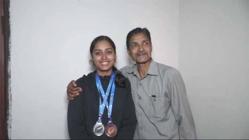 ग्वालियर की बेटी ने मध्य प्रदेश का नाम किया रोशन, 67वें शूटिंग चैंपियनशिप में जीता सिल्वर और ब्रॉन्ज मेडल 1 medal ग्वालियर की बेटी ने मध्य प्रदेश का नाम किया रोशन, 67वें शूटिंग चैंपियनशिप में जीता सिल्वर और ब्रॉन्ज मेडल