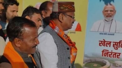 mini 2 राज्य मंत्री ने एक वर्ष की उपलब्धियों एवं विकास कार्यों पर आधारित प्रदर्शनी का किया अवलोकन