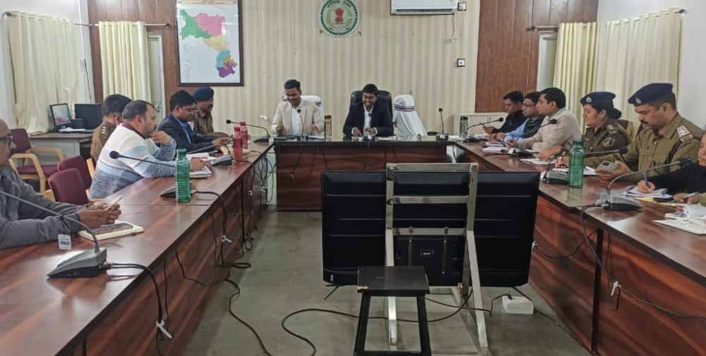 पुलिस प्रशासन प्रत्येक व्यक्ति के मदद के लिए तत्पर है-पुलिस अधीक्षक 1 r1 पुलिस प्रशासन प्रत्येक व्यक्ति के मदद के लिए तत्पर है-पुलिस अधीक्षक