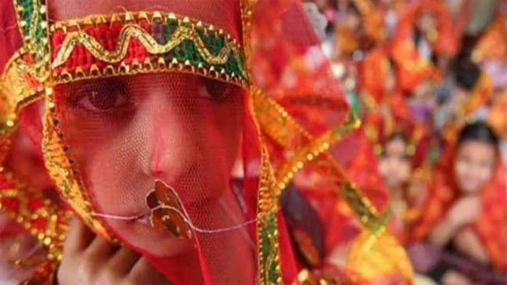 विवाह कराने से पूर्व पंडित जी को वर-वधु के जन्म प्रमाण-पत्र की जांच करनी होगी, वरना हो जाएगी कार्रवाई 1 shadi विवाह कराने से पूर्व पंडित जी को वर-वधु के जन्म प्रमाण-पत्र की जांच करनी होगी, वरना हो जाएगी कार्रवाई