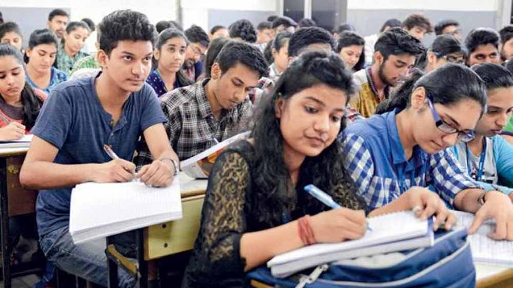 जनजातीय विद्यार्थियों के सुनहरे भविष्य की ओर बढ़ते कदम 1 student 2 जनजातीय विद्यार्थियों के सुनहरे भविष्य की ओर बढ़ते कदम