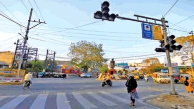 trafic अगर आप ने शहर में यातायात नियम तोड़ा है और उसका जुर्माना नहीं भरा तो आप की गाड़ी को पुलिस जब्त करेगी