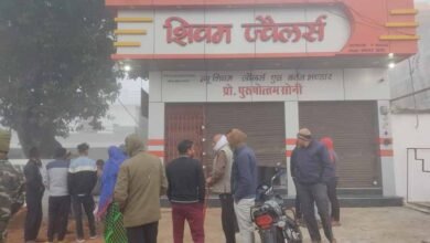 1 397 न्यू शिवम ज्वैलर्स में लाखों की चोरी