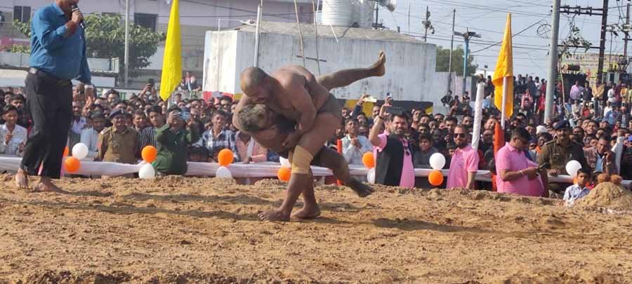 दो दिवसीय राष्ट्रीय दंगल प्रतियोगिता का हुआ शुभारंभ 1 1 440 दो दिवसीय राष्ट्रीय दंगल प्रतियोगिता का हुआ शुभारंभ