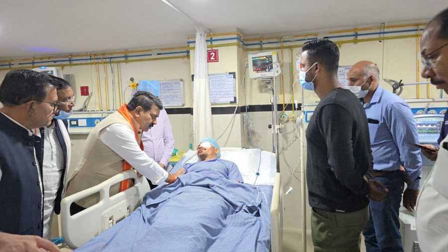 गृहमंत्री विजय शर्मा घायल जवानों से मिलने पहुंचे अस्पताल, कहा- जवानों ने बड़े ऑपरेशन को दिया अंजाम 1 1 626 गृहमंत्री विजय शर्मा घायल जवानों से मिलने पहुंचे अस्पताल, कहा- जवानों ने बड़े ऑपरेशन को दिया अंजाम