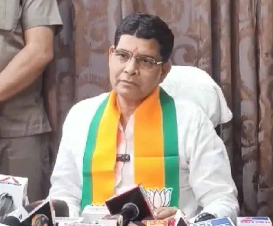 पटवारियों की हड़ताल खत्म, अब राजस्व संबंधित कामों में आएगी तेजी: मंत्री टंकराम वर्मा 1 1 921 पटवारियों की हड़ताल खत्म, अब राजस्व संबंधित कामों में आएगी तेजी: मंत्री टंकराम वर्मा