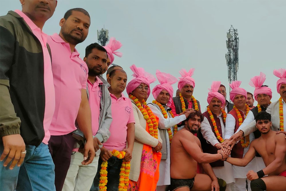 दंगल-6 प्रतियोगिता का फाइनल: थापा को पटखनी देकर दंगल के सुल्तान बने पंजाब के विक्की पहलवान 1 13A 23 दंगल-6 प्रतियोगिता का फाइनल: थापा को पटखनी देकर दंगल के सुल्तान बने पंजाब के विक्की पहलवान