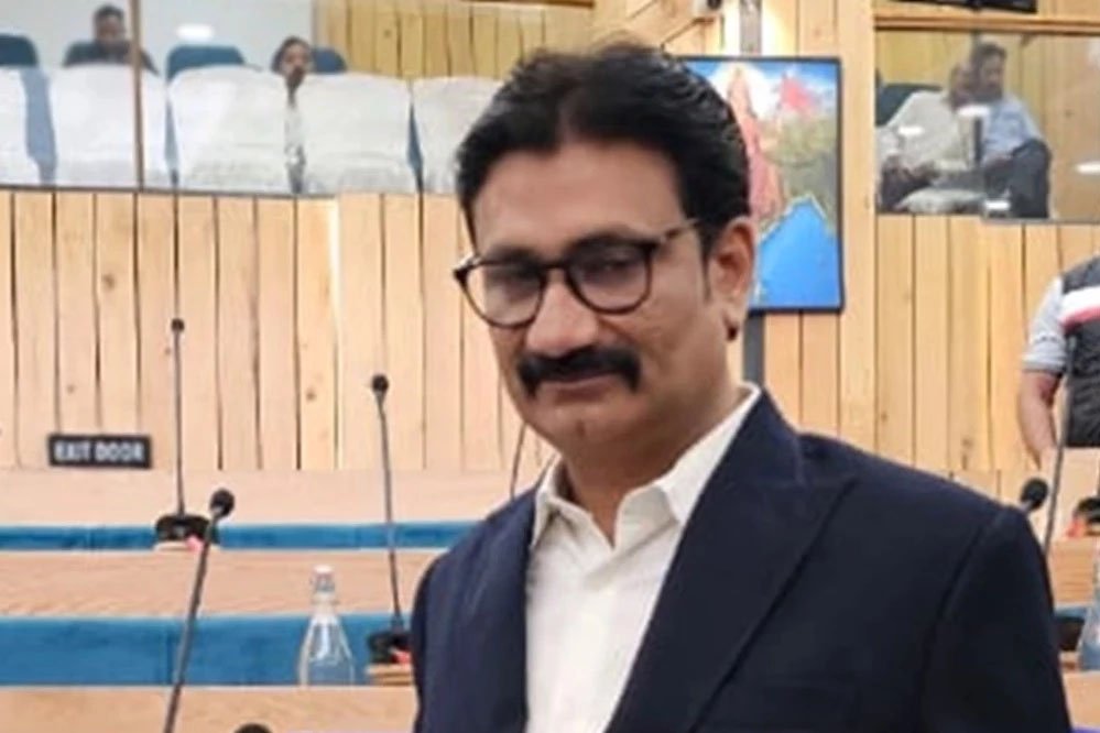 इंदौर पुलिस ने जीतू यादव समर्थकों के खिलाफ की छापेमारी, इलेक्ट्रानिक साक्ष्य, जांच में तेजी 1 13A 44 इंदौर पुलिस ने जीतू यादव समर्थकों के खिलाफ की छापेमारी, इलेक्ट्रानिक साक्ष्य, जांच में तेजी
