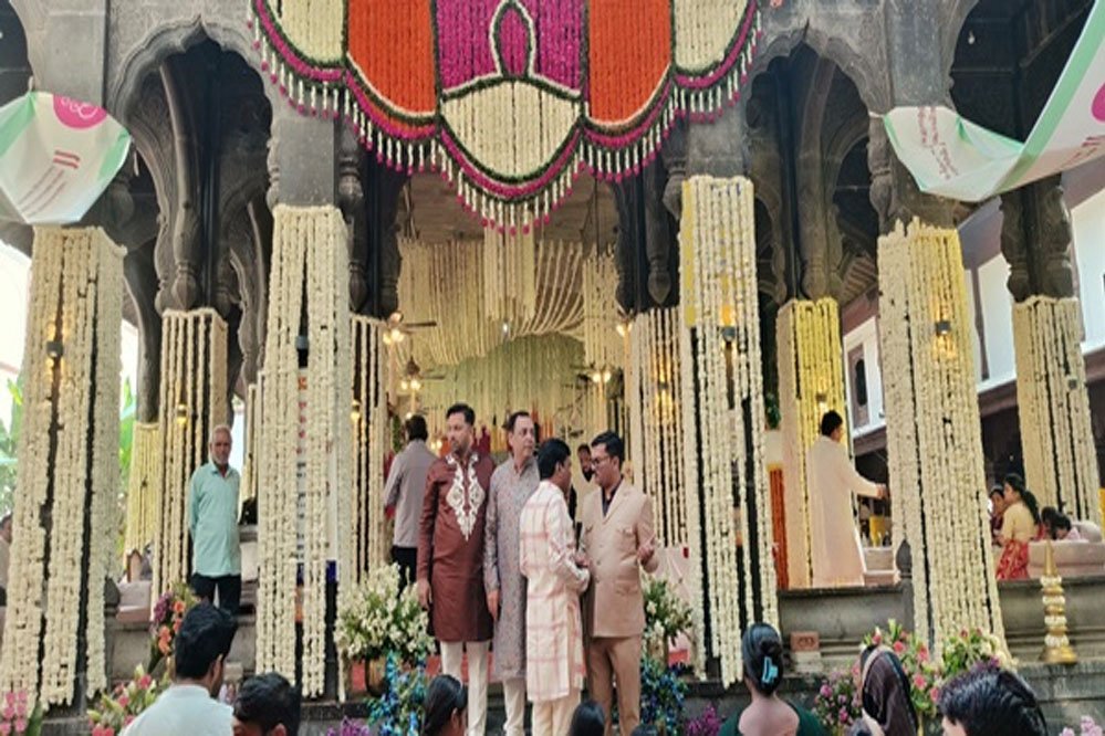 इंदौर के 193 साल पुराने गोपाल मंदिर को शादी के लिए किराए पर दिया गया 1 13A 45 इंदौर के 193 साल पुराने गोपाल मंदिर को शादी के लिए किराए पर दिया गया