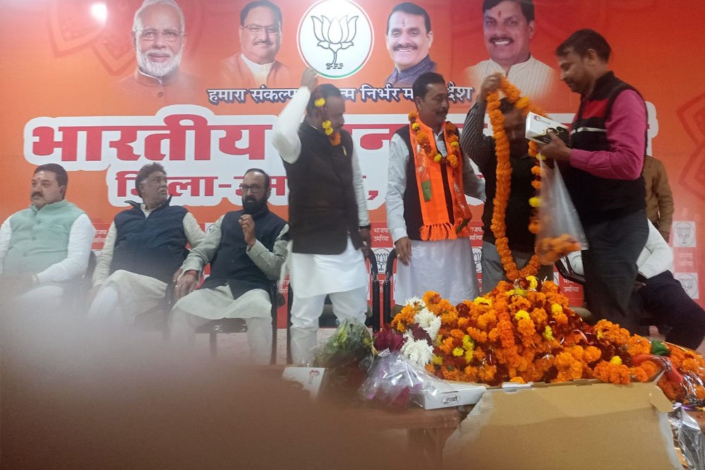 नव निर्वाचित जिला अध्यक्ष का भव्य स्वागत 1 17A 26 नव निर्वाचित जिला अध्यक्ष का भव्य स्वागत