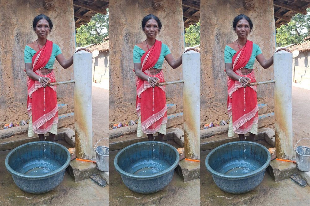 पहले नदी से लाती थीं पानी, अब सोलर पंप ने बदल दी जिंदगी 1 1A 15 पहले नदी से लाती थीं पानी, अब सोलर पंप ने बदल दी जिंदगी