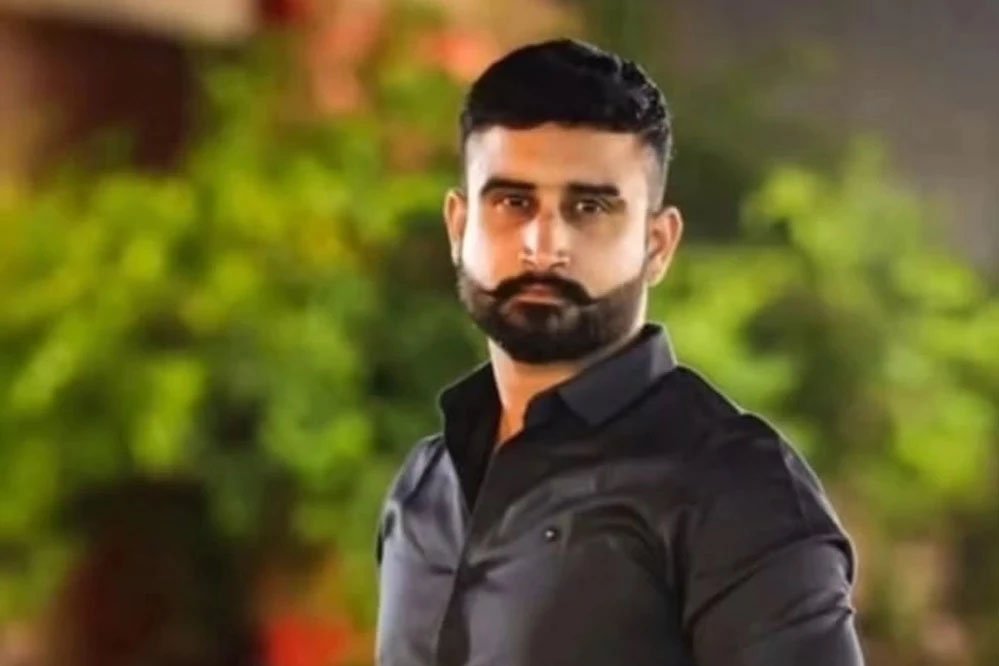 Indore News: इंदौर के फोटोग्राफर की खुदकुशी मामले में पत्नी-सास और सालियों पर एफआईआर दर्ज 1 1A 34 1 Indore News: इंदौर के फोटोग्राफर की खुदकुशी मामले में पत्नी-सास और सालियों पर एफआईआर दर्ज
