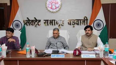 1A 38 2 मंत्री परमार ने ली जिले की समीक्षा बैठक, कहा- परीक्षा परिणाम बिगड़ा तो शिक्षक होंगे जिम्मेदार