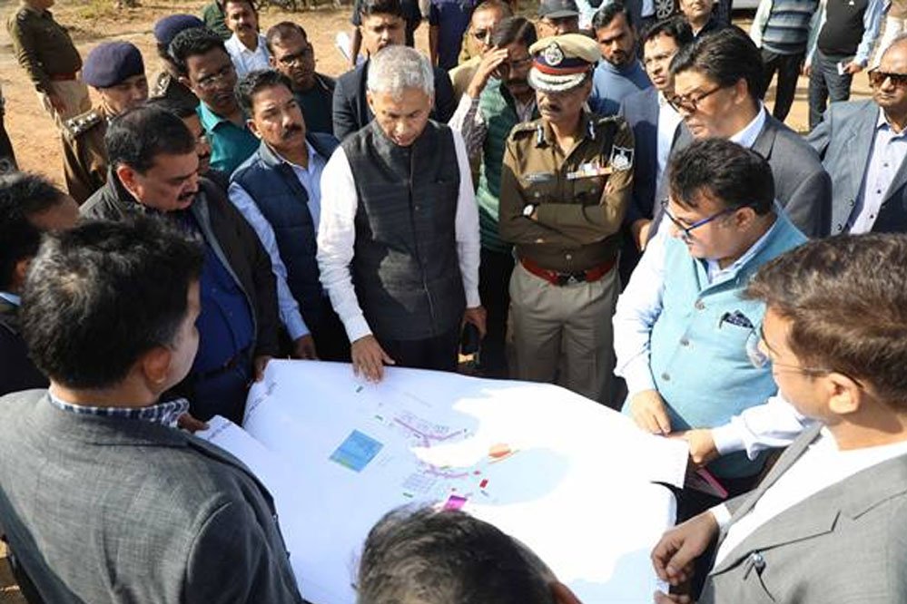 मुख्य सचिव जैन ने ग्लोबल इन्वेस्टर समिट के आयोजन स्थल का निरीक्षण किया 1 21A 77 मुख्य सचिव जैन ने ग्लोबल इन्वेस्टर समिट के आयोजन स्थल का निरीक्षण किया