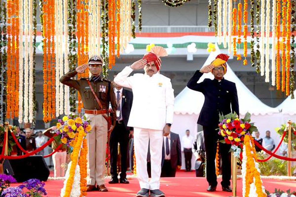 Indore News: मुख्यमंत्री डॉ. यादव बोले - संविधान कराता है गौरव और स्वाभिमान के साथ हमें अपने अधिकारों और कर्तव्यों का बोध 1 27A16 Indore News: मुख्यमंत्री डॉ. यादव बोले - संविधान कराता है गौरव और स्वाभिमान के साथ हमें अपने अधिकारों और कर्तव्यों का बोध