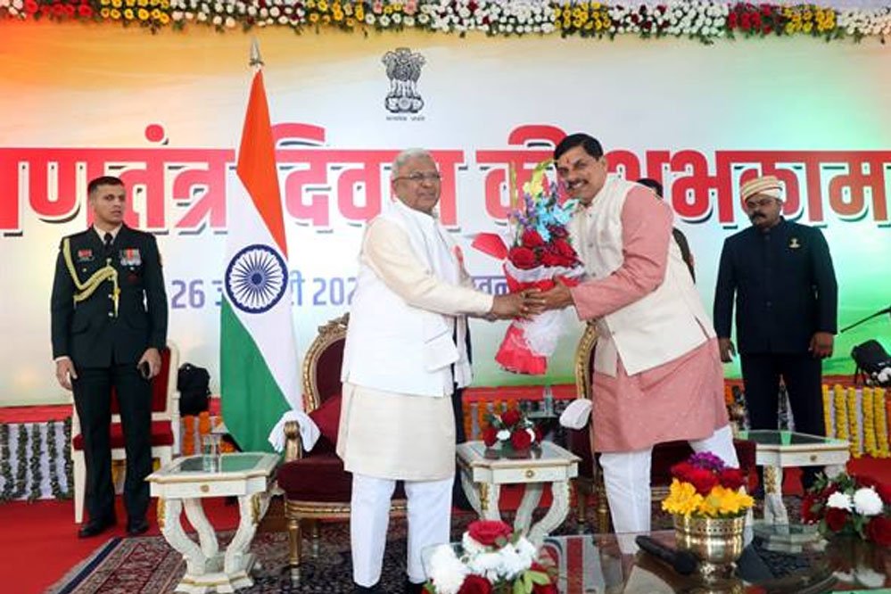 27A 5 Bhopal News: राज्यपाल, मुख्यमंत्री ने किया शुभकामनाओं का आदान-प्रदान