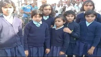 28A 53 MP News: खरगोन में छात्राओं को पढ़वाती थी बाइबिल, कराती थी बाथरूम साफ, हॉस्टल वॉर्डन को तत्काल हटाया