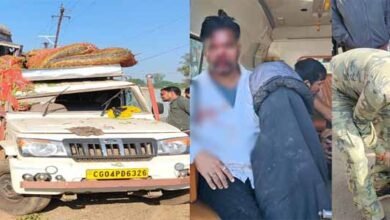 3 120 रायपुर-जबलपुर नेशनल हाईवे सड़क हादसा : तेज रफ्तार पिकअप और ट्रक के बीच जबरदस्त भिड़ंत, दोनों ड्राइवर गंभीर रूप से घायल