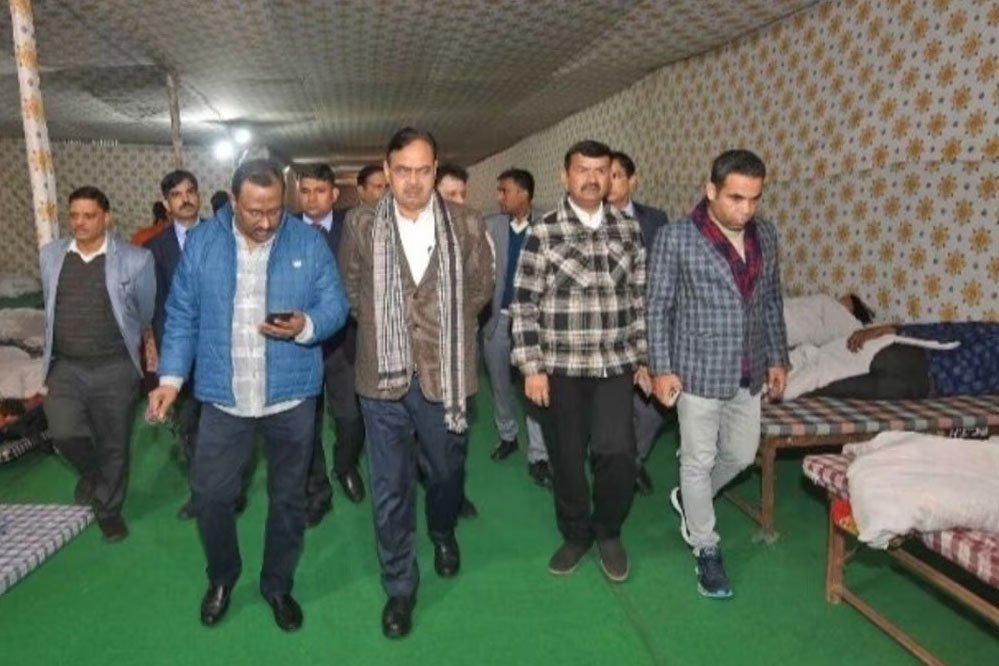 भजन लाल ने जयपुर शहर में रैन बसेरे का किया निरीक्षण 1 3A 72 भजन लाल ने जयपुर शहर में रैन बसेरे का किया निरीक्षण