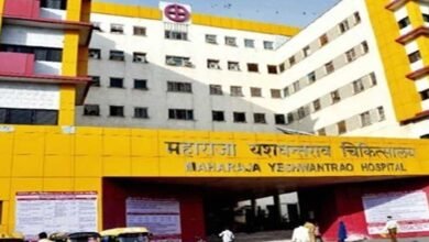 MY Hospital indore A 76 1 Indore News: एमवाय अस्पताल में हुई अनोखी सर्जरी, 40 वर्षीय मरीज को ब्रेन ट्यूमर का ऑपरेशन किया गया, लेकिन मरीज को बेहोश नहीं किया गया
