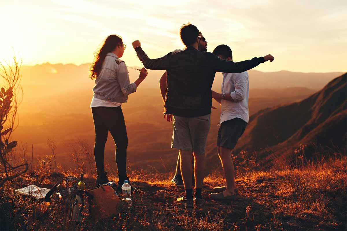 Personality Development: इंट्रोवर्ट और एक्स्ट्रोवर्ट पर्सनालिटी वालों से ज्यादा सुखी रहते हैं एंबीवर्ट 1 Personality Development