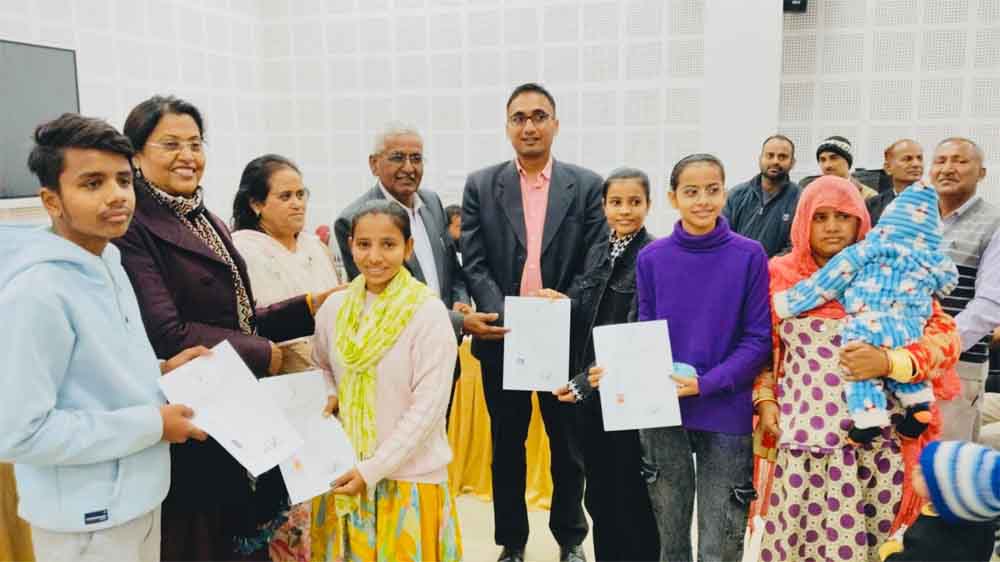 राजस्थान-जोधपुर में 45 पाक विस्थापितों को मिली भारतीय नागरिकता, महापौर ने 29 को सौंपे स्वीकृति पत्र 1 Rajasthan 06 2 12 राजस्थान-जोधपुर में 45 पाक विस्थापितों को मिली भारतीय नागरिकता, महापौर ने 29 को सौंपे स्वीकृति पत्र