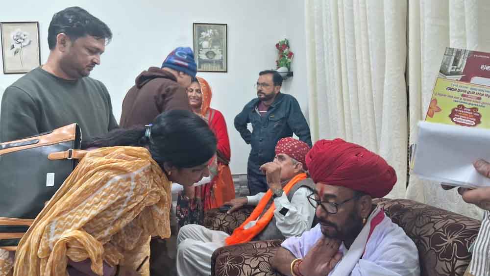 राजस्थान-सिरोही में पंचायतीराज मंत्री ने सड़क का किया लोकार्पण, मामावली से वाडेली तक किया डामरीकरण 1 Rajasthan 06 2 15 राजस्थान-सिरोही में पंचायतीराज मंत्री ने सड़क का किया लोकार्पण, मामावली से वाडेली तक किया डामरीकरण