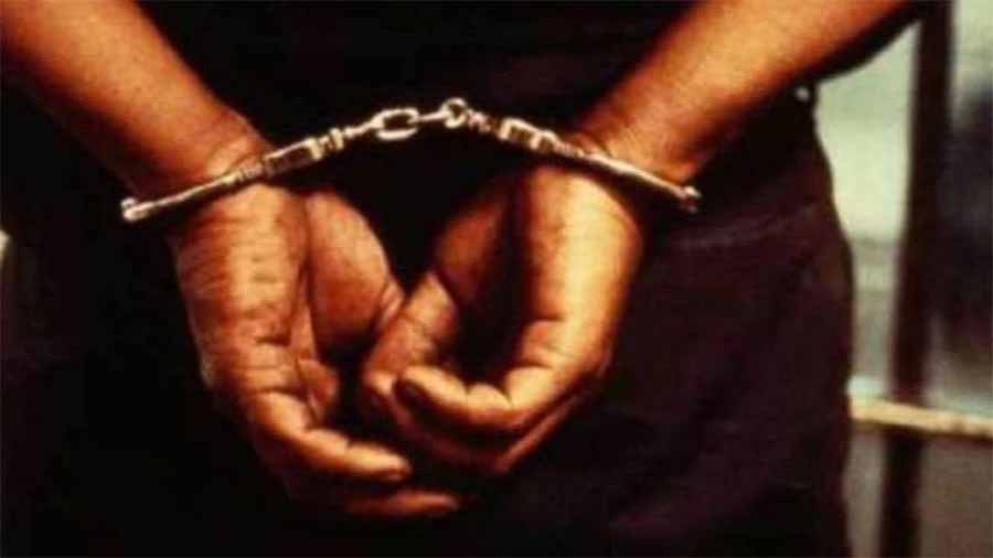छत्तीसगढ़ पुलिस ने बड़ी कामयाबी हासिल करते हुए शूटर विक्की शर्मा को किया गिरफ्तार 1 giraftar छत्तीसगढ़ पुलिस ने बड़ी कामयाबी हासिल करते हुए शूटर विक्की शर्मा को किया गिरफ्तार