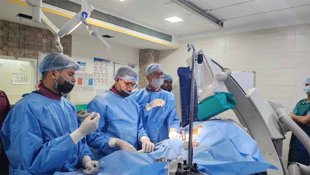 सुपर स्पेशलिटी अस्पताल रीवा उच्च स्तरीय स्वास्थ्य सेवाओं का बन रहा है केंद्र: राजेन्द्र शुक्ल 1 hos 4 सुपर स्पेशलिटी अस्पताल रीवा उच्च स्तरीय स्वास्थ्य सेवाओं का बन रहा है केंद्र: राजेन्द्र शुक्ल