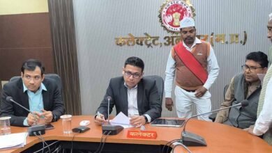 jan 1 कलेक्टर ने सुनी आवेदकों की समस्याएं, जनसुनवाई में 46 आवेदन हुए प्राप्त