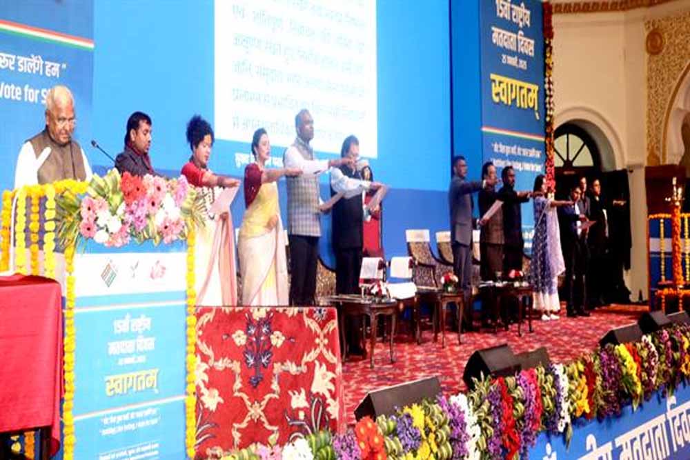 निष्पक्ष निर्वाचन और मतदाताओं की सहभागिता, लोकतंत्र का मूलाधार : राज्यपाल 1 pa निष्पक्ष निर्वाचन और मतदाताओं की सहभागिता, लोकतंत्र का मूलाधार : राज्यपाल