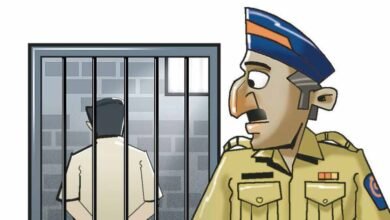 police loot cartoon A 44 2 उज्जैन में झंडा नहीं फहराने पर प्रिंसिपल गिरफ्तार, अभिभावकों ने पुलिस में की थी शिकायत