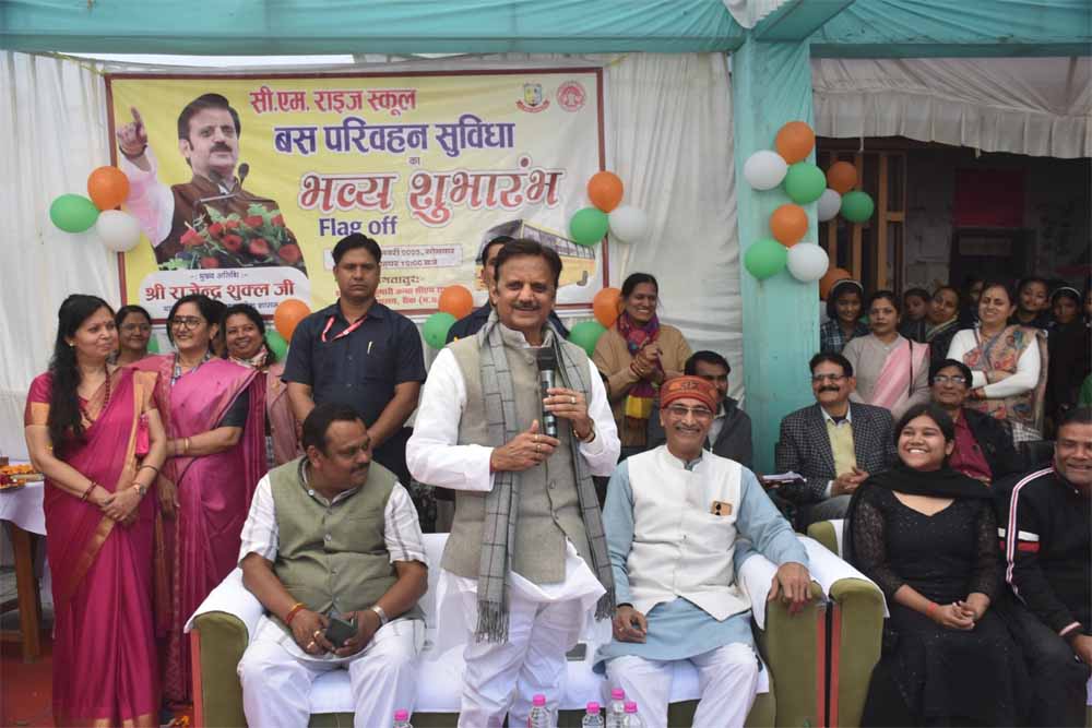 स्वास्थ्य सेवाओं को बेहतर करने के लिए संसाधन के साथ सेवा भावना आवश्यक : उप मुख्यमंत्री शुक्ल 1 sukl 4 स्वास्थ्य सेवाओं को बेहतर करने के लिए संसाधन के साथ सेवा भावना आवश्यक : उप मुख्यमंत्री शुक्ल