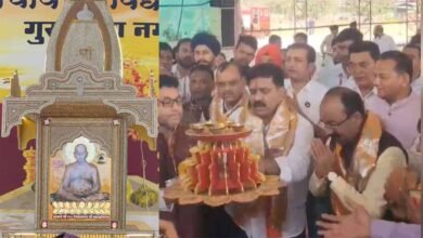 1 13 उप मुख्यमंत्री शर्मा और साव ने आचार्य विद्यासागर महाराज को श्रद्धांजलि अर्पित की और नमन किया