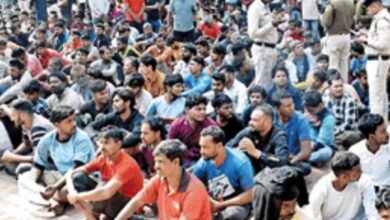 1 5 सुबह 4 बजे से पुलिस ने अभियान चलाकर लोगों को पकड़ा, 150 लोगों के दस्तावेज नहीं मिले दुरुस्त