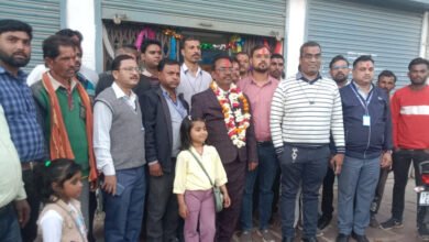 2A 28 सेवानिवृत्ति पर शाखा प्रबंधक को दी बिदाई बक्सवाहा से स्थांतरण शाखा प्रबंधक श्री राजेश जैन ने संभाला पदभार