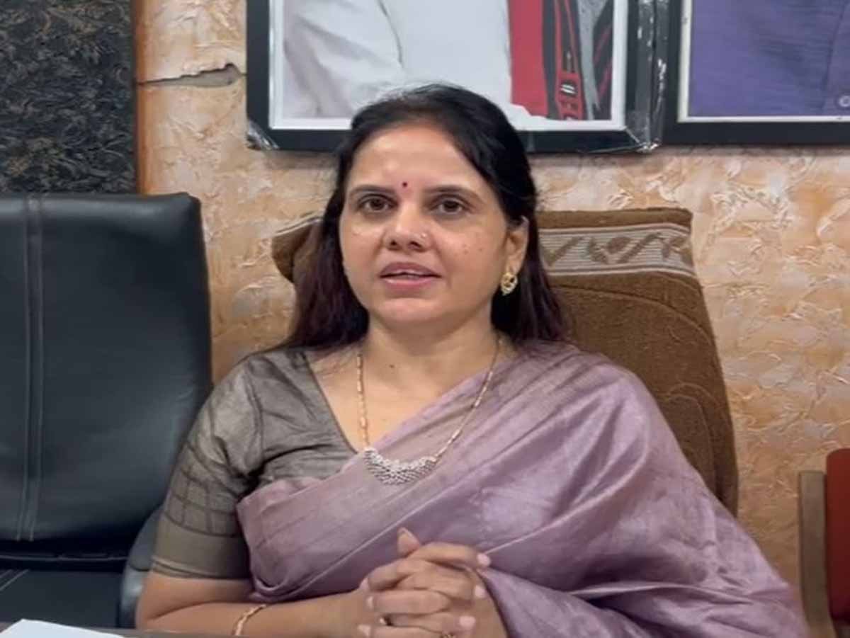 CG News: छत्तीसगढ़ के नगरीय निकाय चुनाव की मतगणना शुरू, रायपुर में भाजपा महापौर प्रत्याशी मीनल चौबे 27298 वोट से आगे 1 CG News