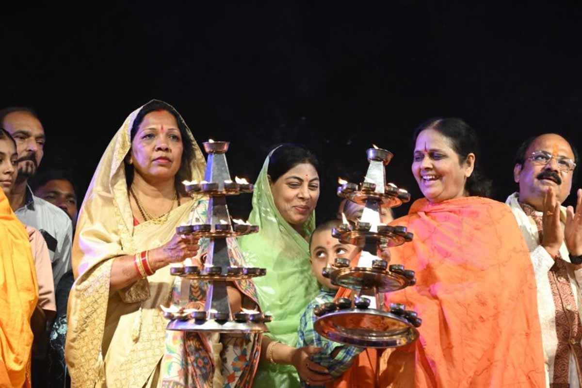CG News: कौशल्या देवी साय ने राजिम कुंभ कल्प मेला की महानदी महाआरती 1 CG News