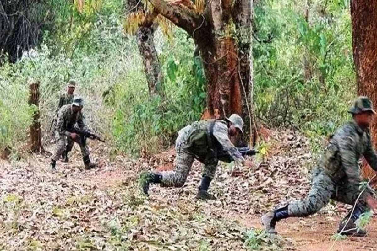 Naxal Encounter: छत्तीसगढ़ में सुरक्षाबलों ने भीषण मुठभेड़ में 31 नक्सलियों को किया ढेर 1 Naxal Encounter bijapur