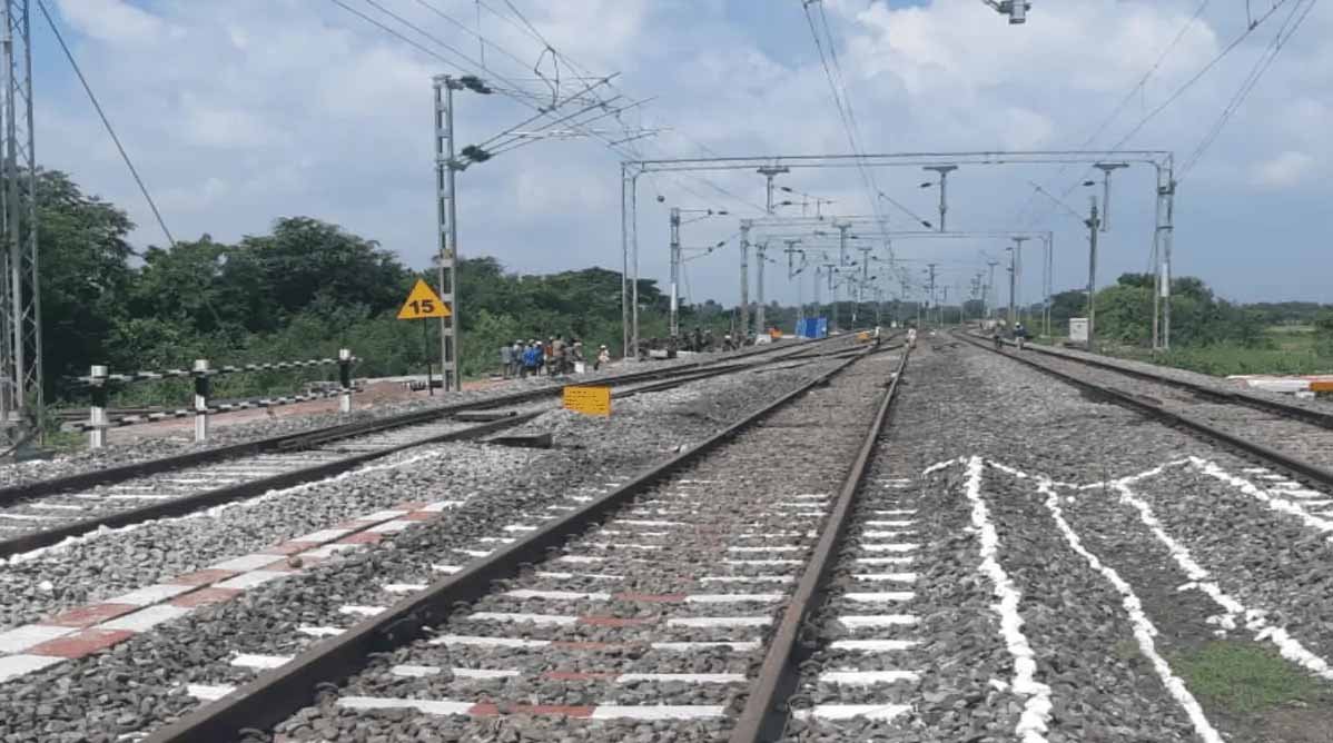 ब्यावरा में देवास-ब्यावरा फोरलेन के ऊपर से होकर नई रेल लाइन गुजरेगी 1 rail line59 1 1 ब्यावरा में देवास-ब्यावरा फोरलेन के ऊपर से होकर नई रेल लाइन गुजरेगी
