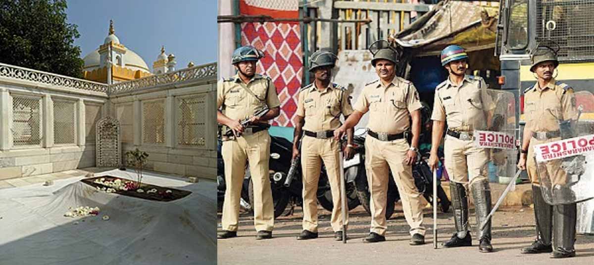 AURANGZEB के मकबरे पर भीड़ के धावा बोलने के डर से भारी FORCE तैनात 1 AURANGZEB FORCE
