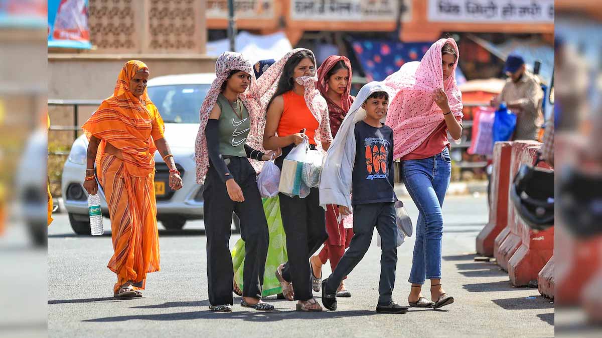 CG Weather: मार्च के महीने में ही आग उगलने लगा सूरज, घरों में चालू हुए AC और कुलर 1 CG Weather