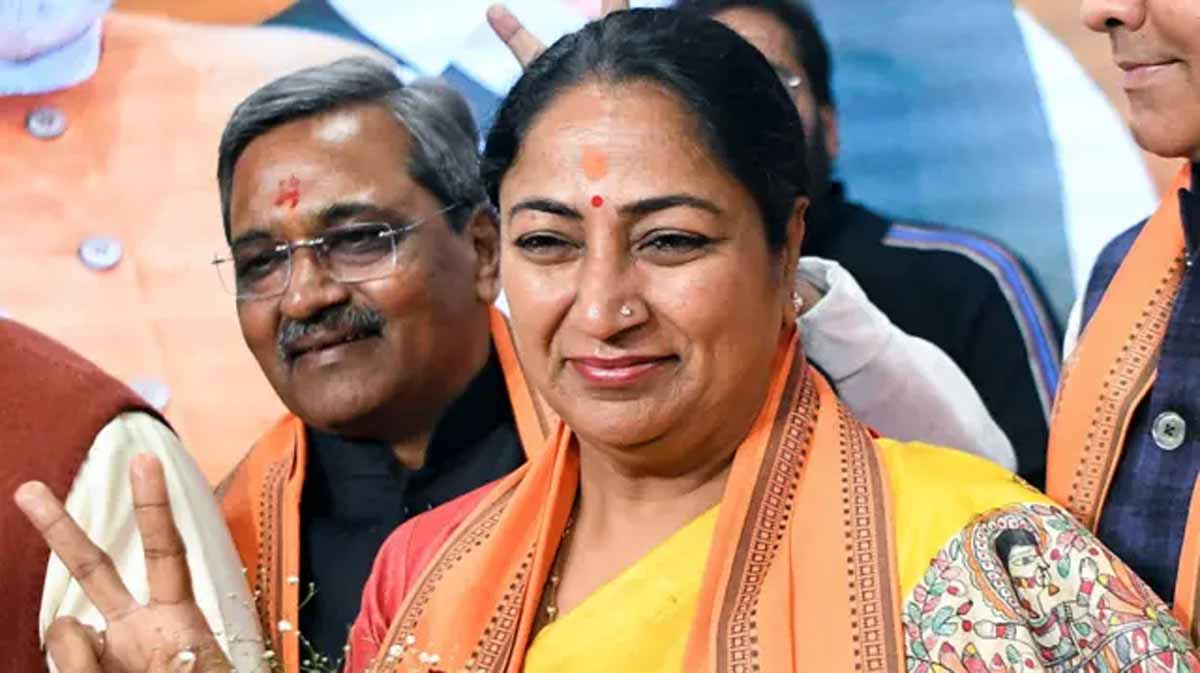 CM Rekha Gupta की नई शुरुआत दिल्ली में होगी 'फलाहार पार्टी' 1 CM Rekha Gupta